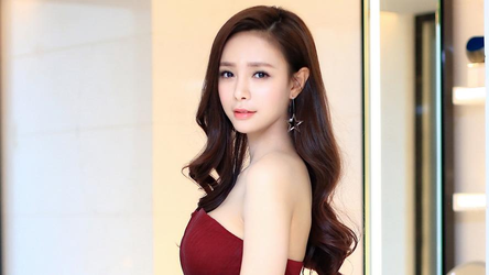 在房间里尽情玩耍游戏主题包